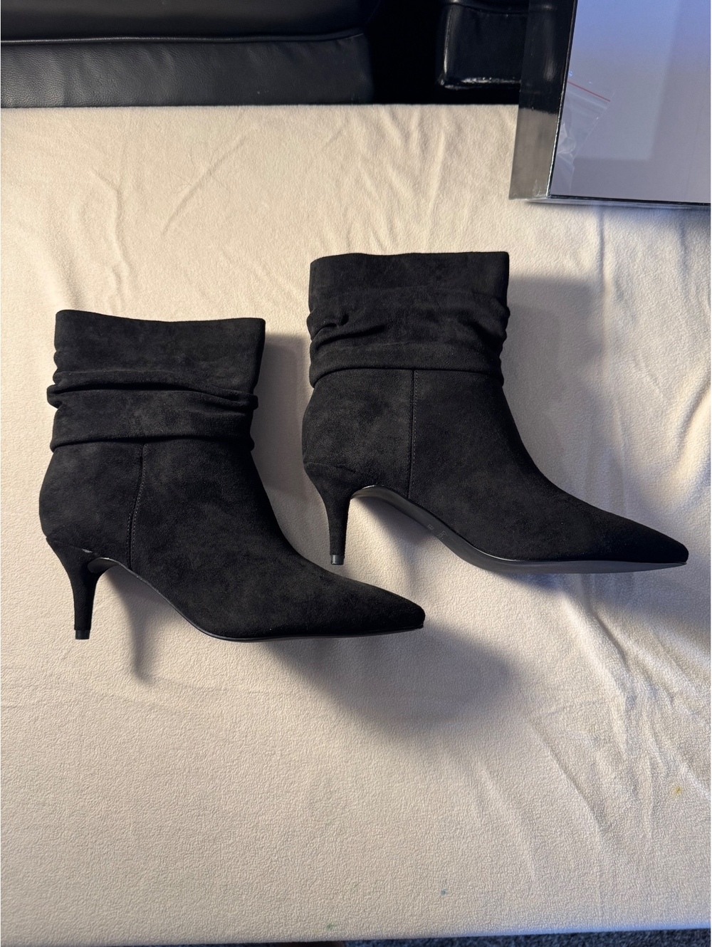 Women’s Black Suede Pointed Toe Ankle Boots Size 6.5